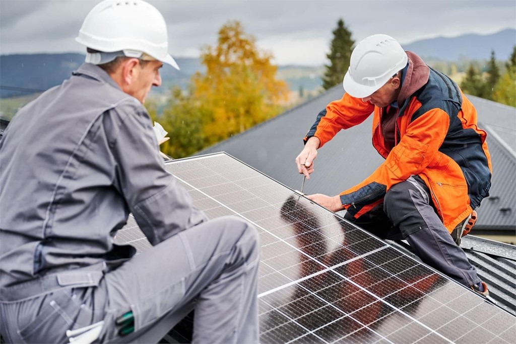 ¿No sabe cuántas placas solares necesitaría para suplir su consumo? ¡Nosotros contestamos a esta pregunta por usted!